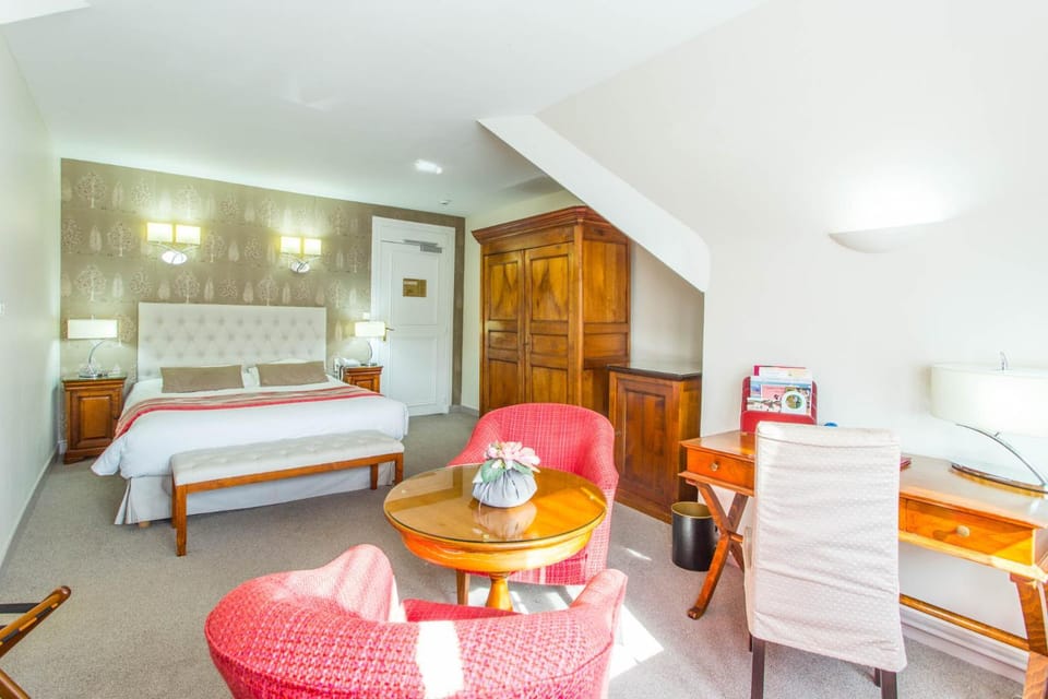 Photo of the whole room, Decorative detail, Bedroom
