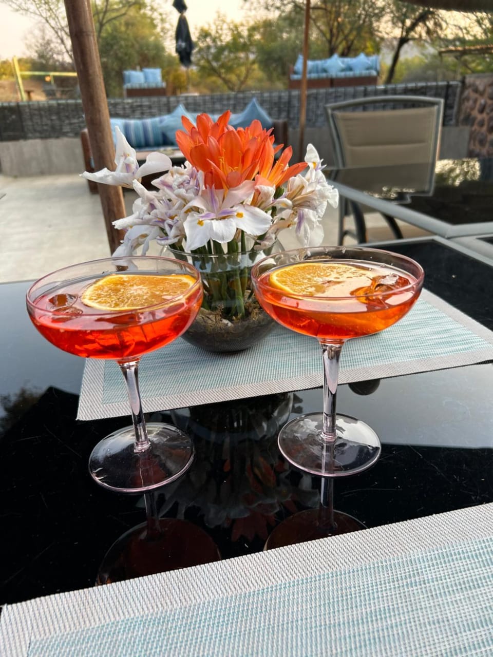 Patio, Lounge or bar, Food and drinks, Drinks