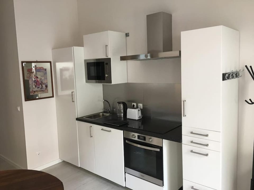 Coffee/tea facilities, Kitchen or kitchenette