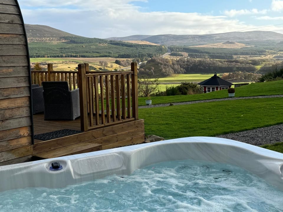 Daviot Luxury Pods Campground/ 
RV Resort in Scotland