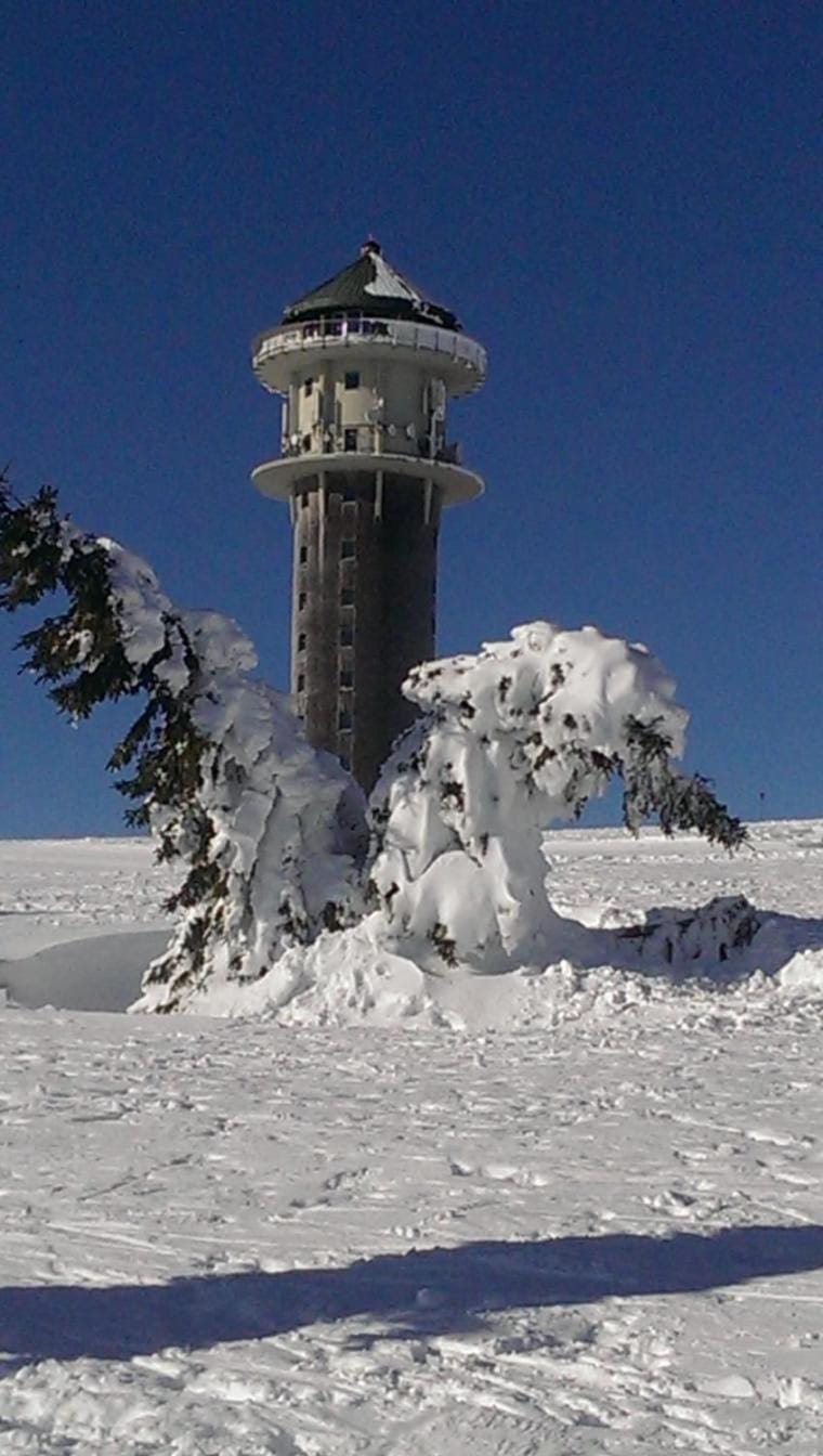 Nearby landmark, Winter