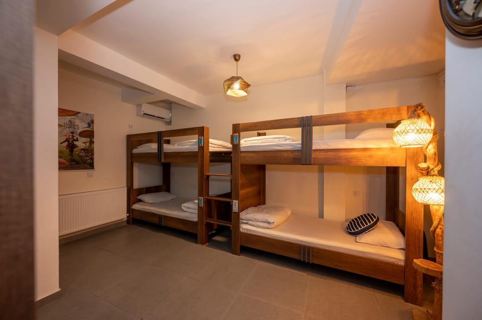 bunk bed