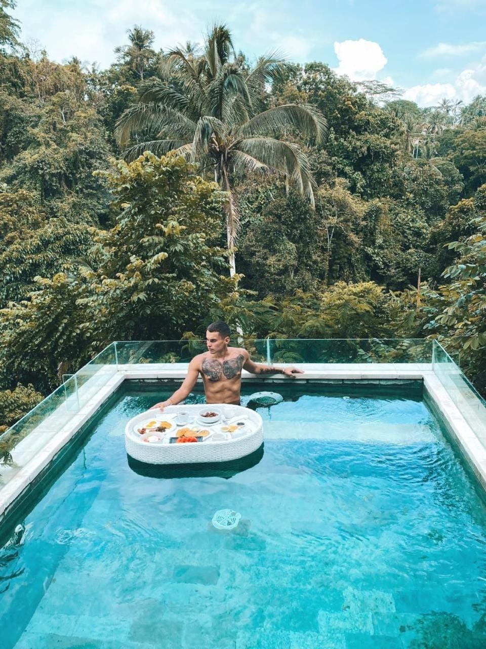 Natural landscape, Guests, Swimming pool