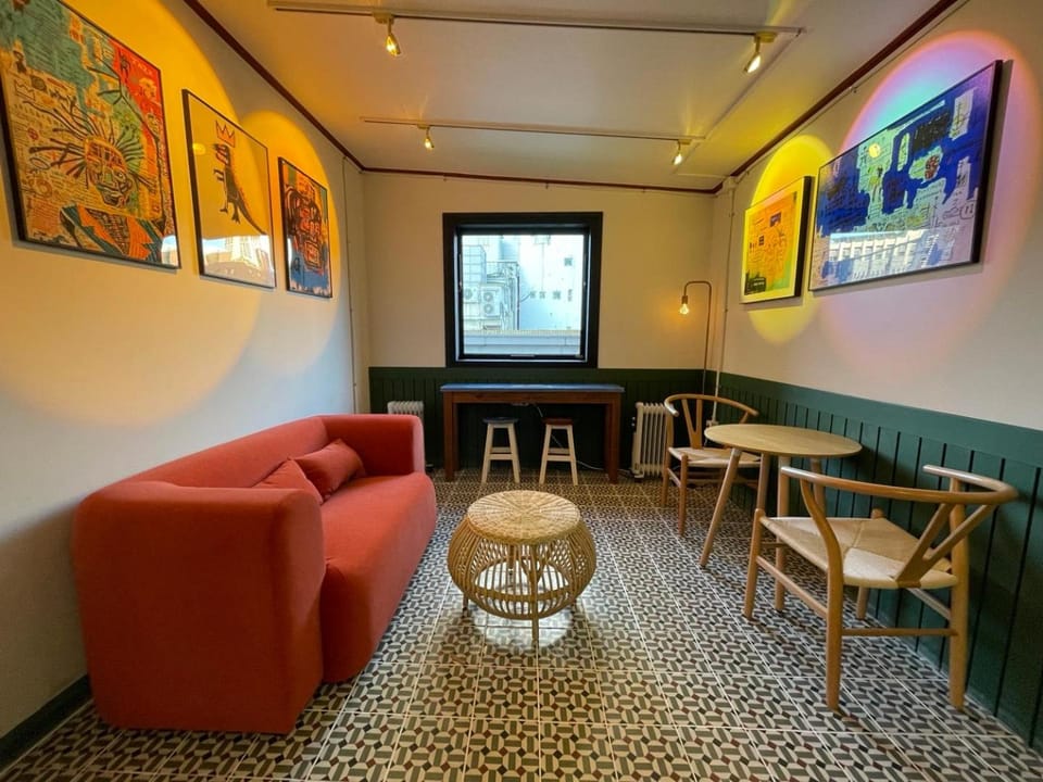 Communal lounge/ TV room, Lounge or bar
