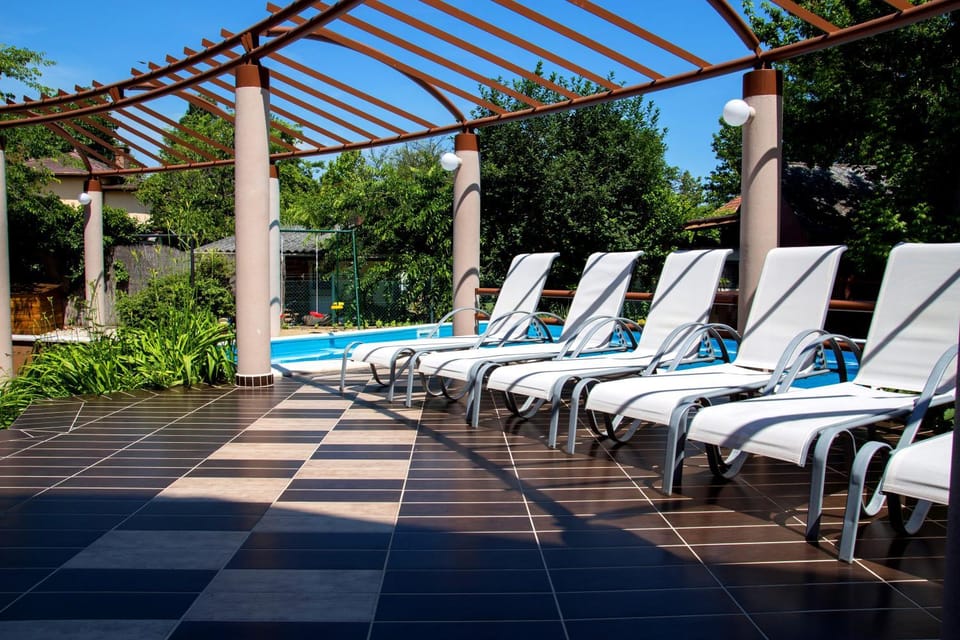 Patio, Garden, Balcony/Terrace, Swimming pool