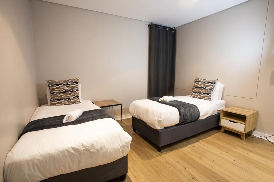 Stay at The Point- Happy Homely Horizons Apartment in Durban