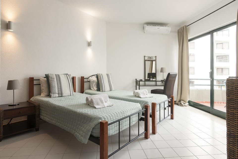 Algamar Apartment - Vilamoura Center Apartment in Quarteira