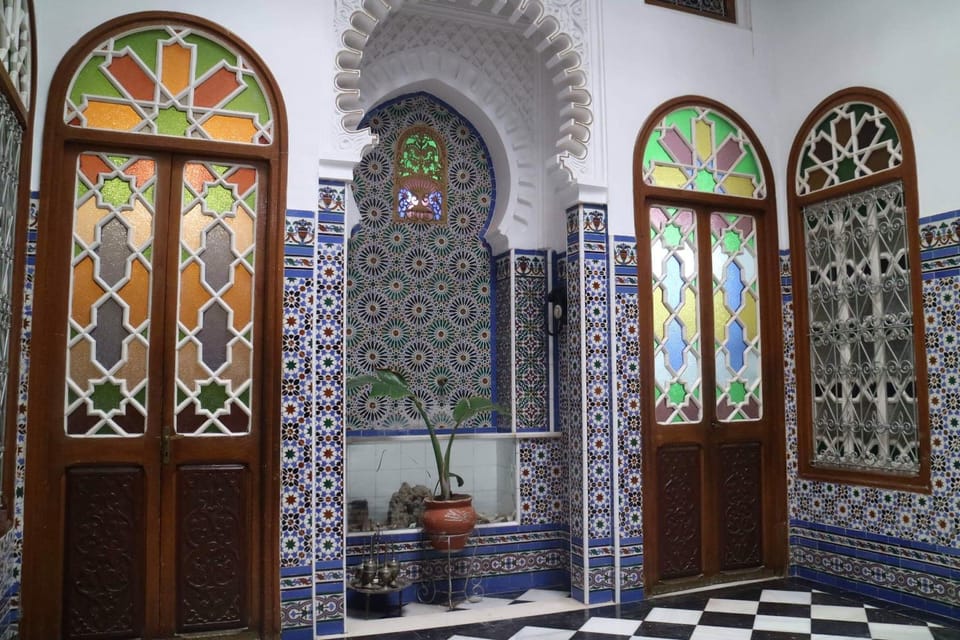 Facade/entrance