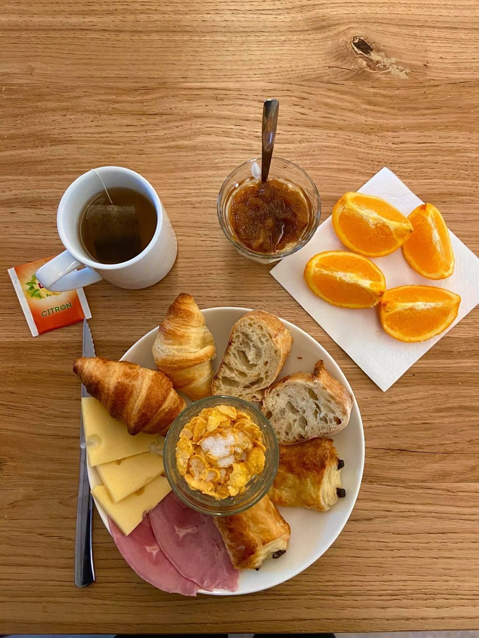 Breakfast, Buffet breakfast