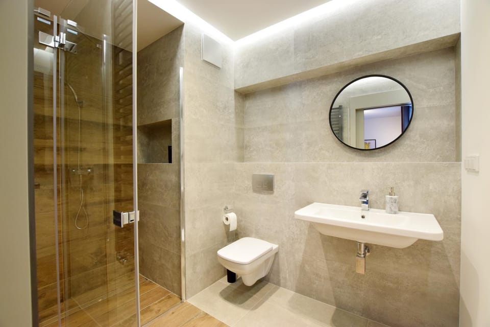 Shower, Toilet, Bathroom
