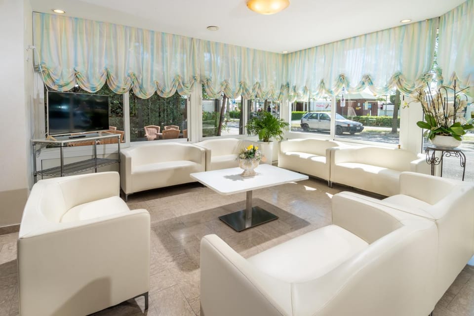 Living room, Lobby or reception