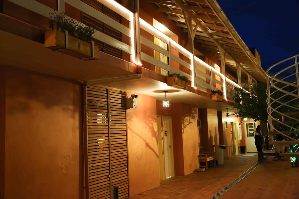 Facade/entrance