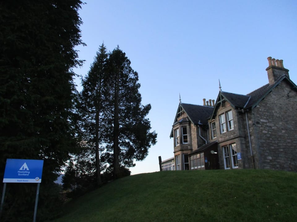 Property building, Facade/entrance, Garden