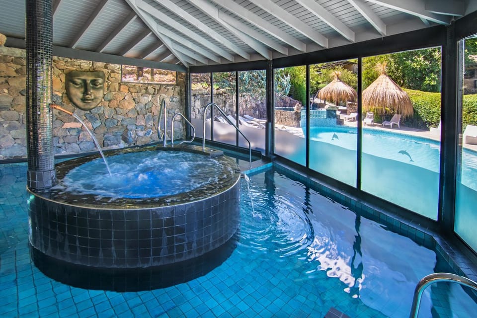 Hot Tub, Swimming pool