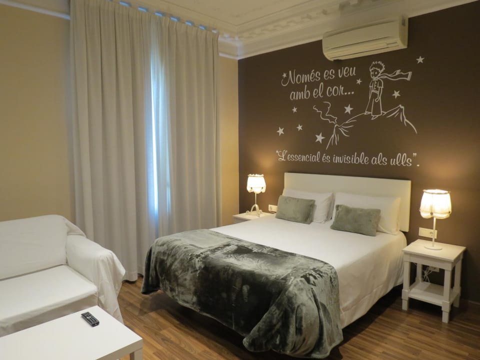 Bed, Bedroom