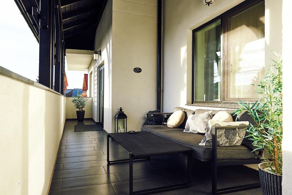 Balcony/Terrace, Seating area