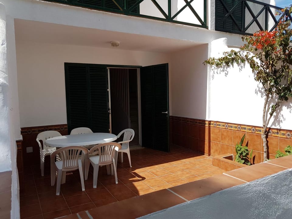 Casa Adosada en Playa La Barrosa URBANIZACIÓN LAS ARENAS 67 House in Chiclana de la Frontera