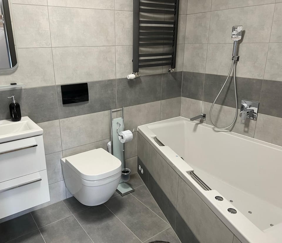 Hot Tub, Bathroom, Bath