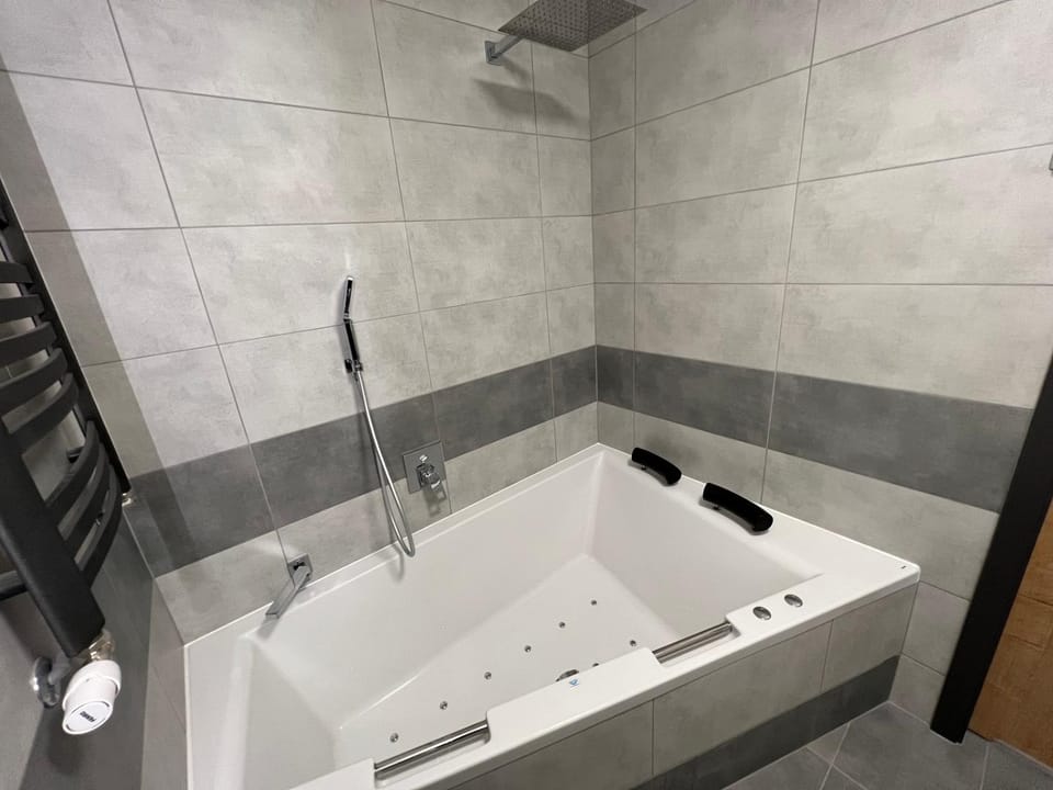 Hot Tub, Bathroom, Bath