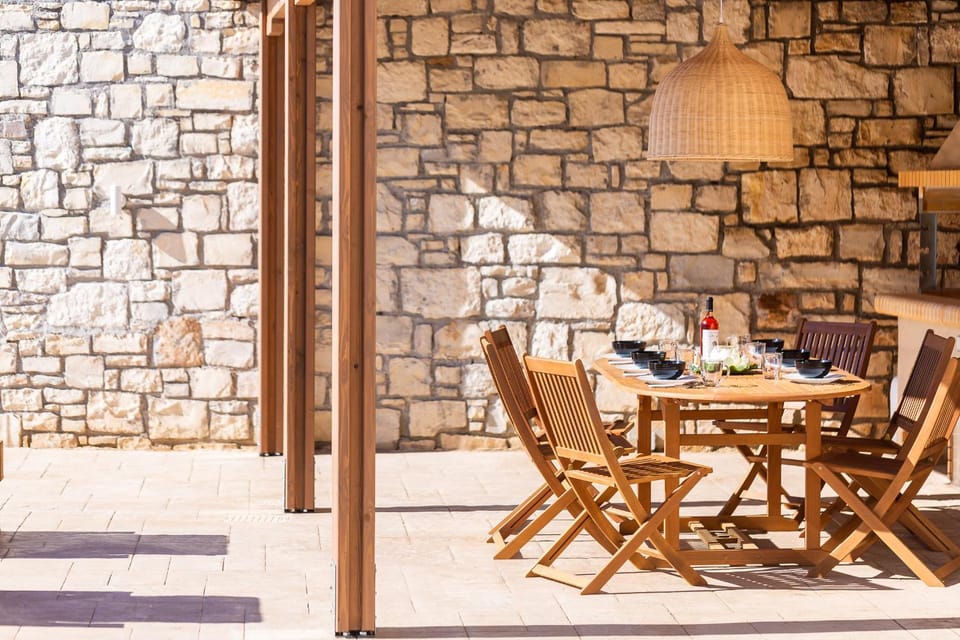 Patio, Dining area