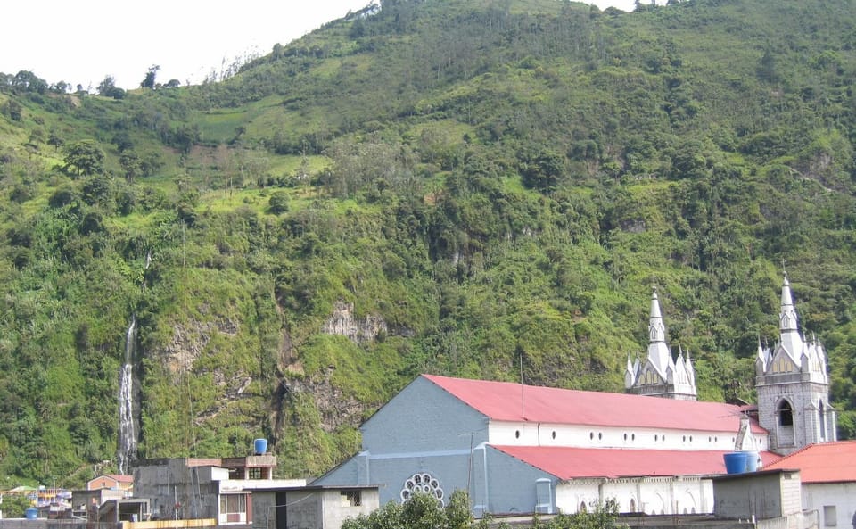 Nearby landmark, Natural landscape, View (from property/room), City view, Mountain view