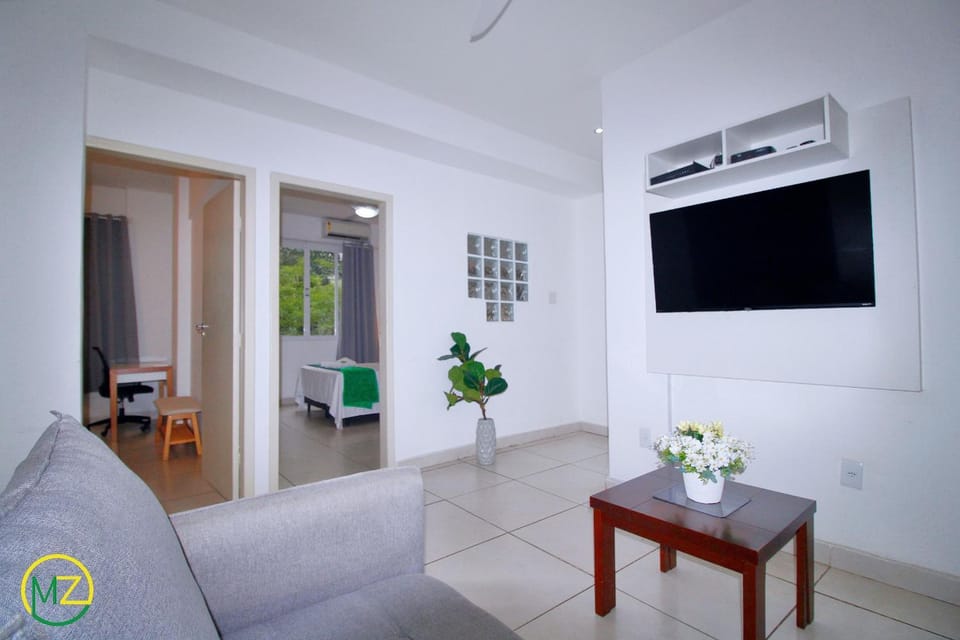 Great 2 bedroom on the beach block for 6 people Apartment in Rio de Janeiro