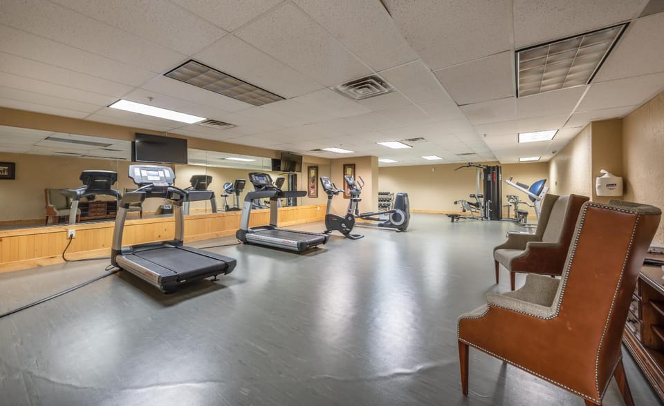 Steps to skiing, resort property, mountain views, shared hot tub, sauna, steam room 223C House in Wasatch County