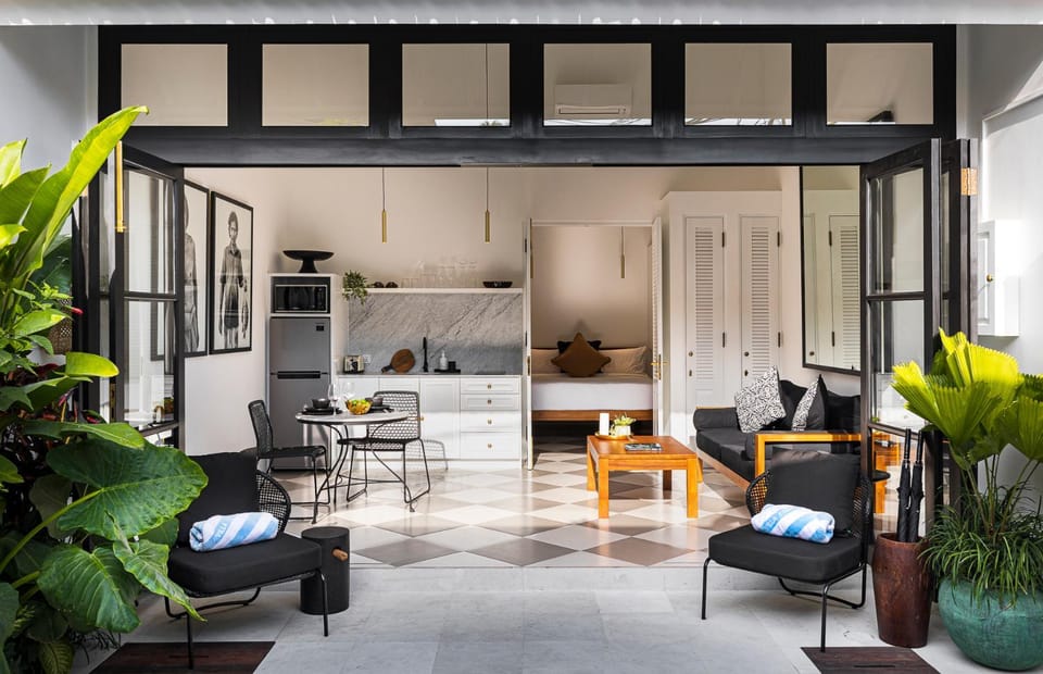 Living room, Seating area