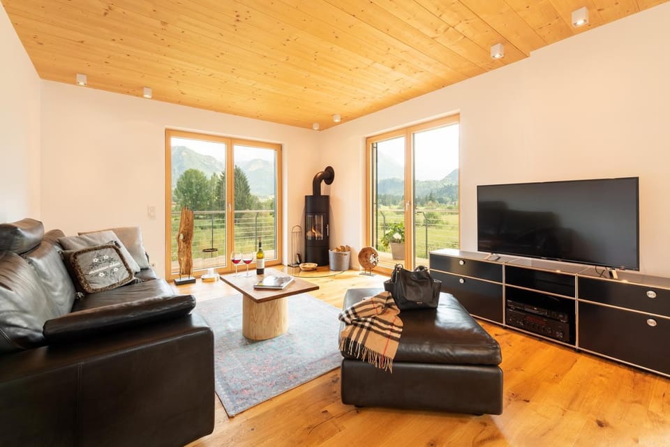 Living room, Decorative detail