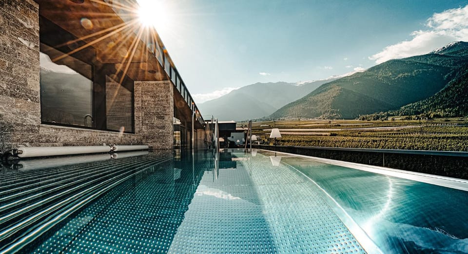 Mountain view, Pool view, Swimming pool, Swimming pool