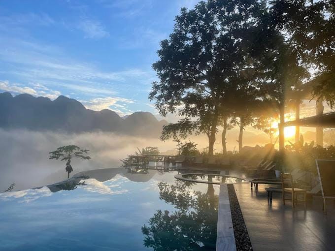 Mountain view, Swimming pool