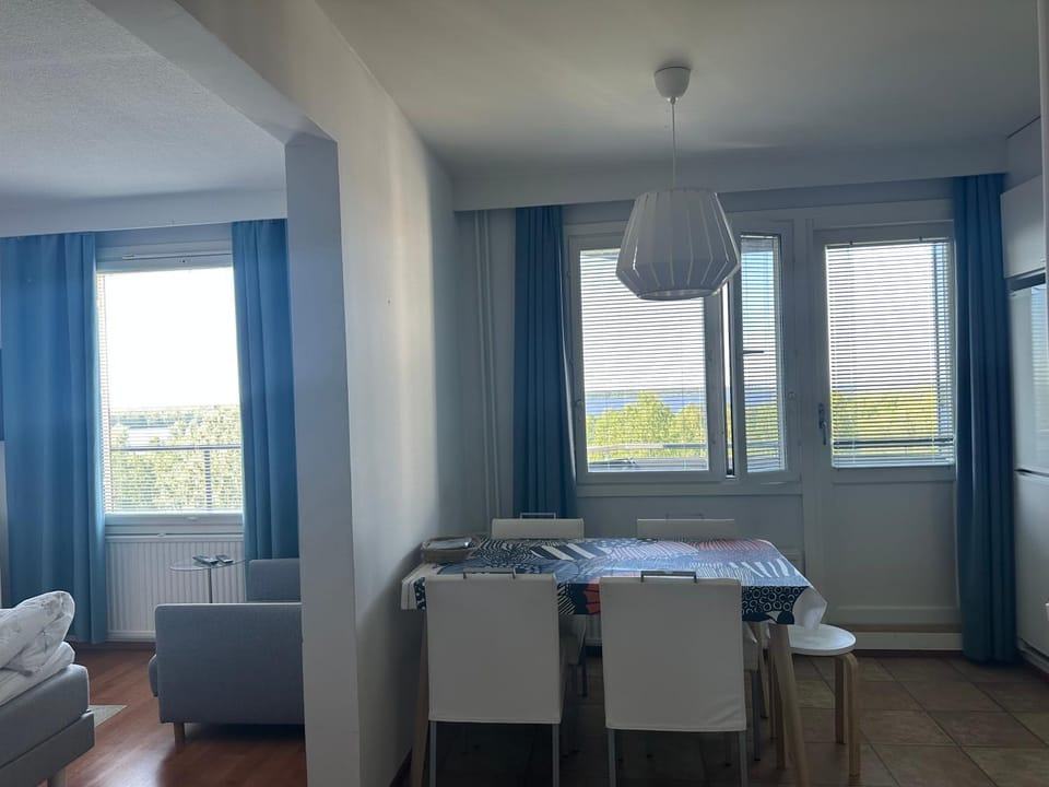 Two bedroom apartment Best view to the sea Glassed Balcony FREE PRIVATE PARKING Apartment in Kemi