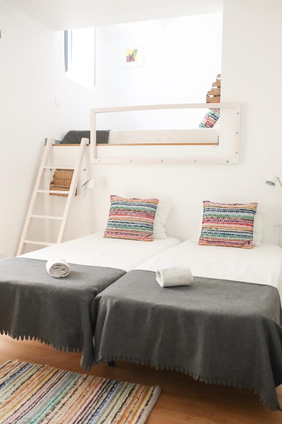 Bed, Photo of the whole room, Decorative detail, Bedroom