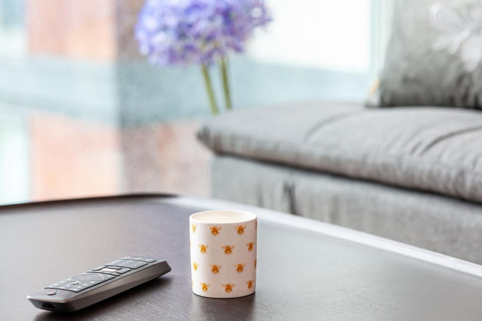 TV and multimedia, Living room, Decorative detail, Seating area