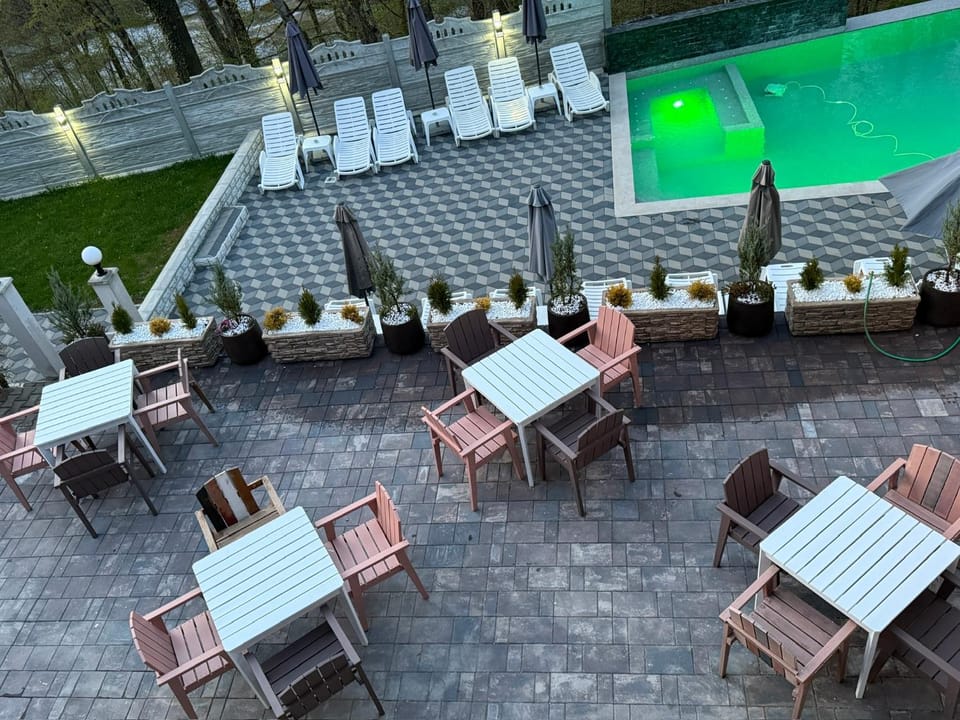 Pensiunea Regal Bed and Breakfast in Romania