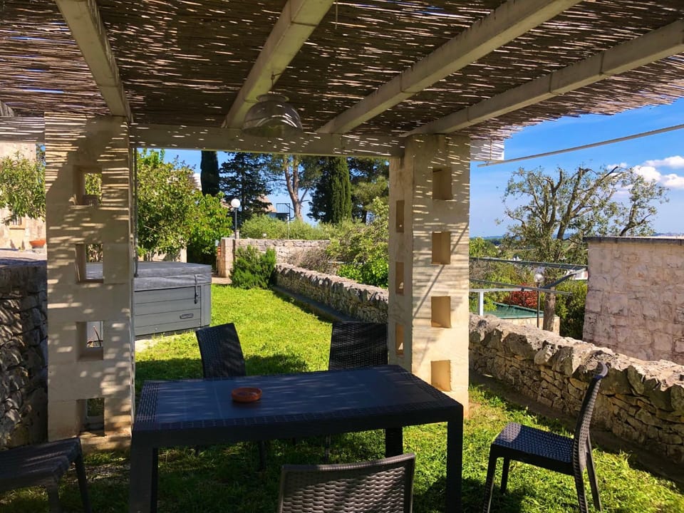 View (from property/room), Garden view, Inner courtyard view