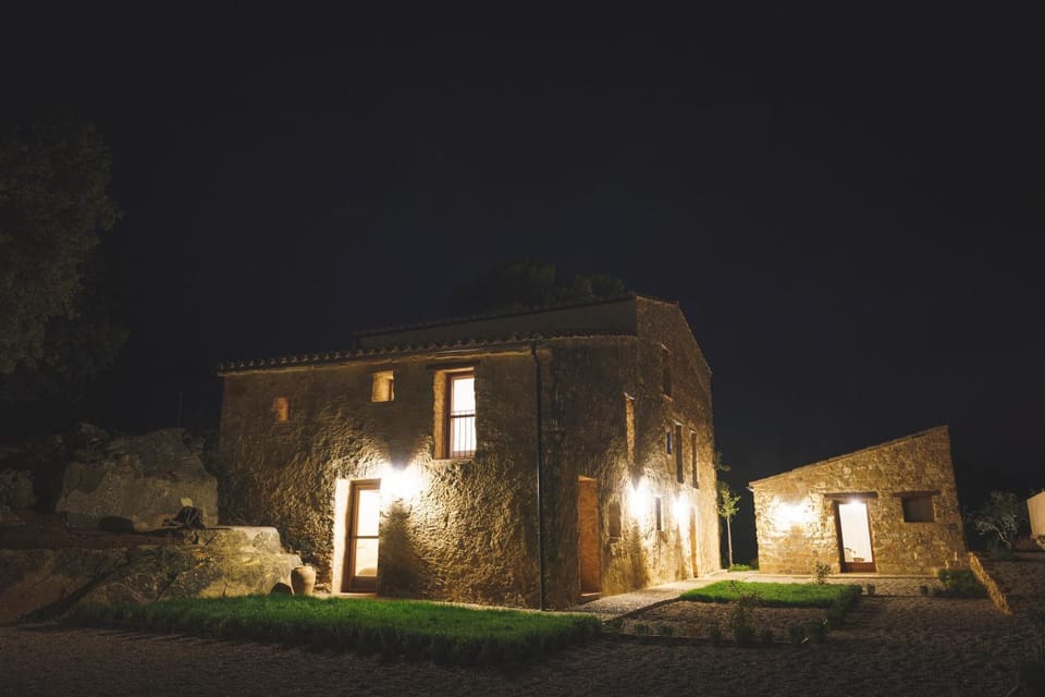 Property building, Facade/entrance, Garden