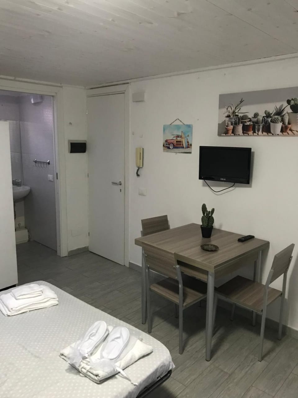 Communal lounge/ TV room, TV and multimedia, Living room