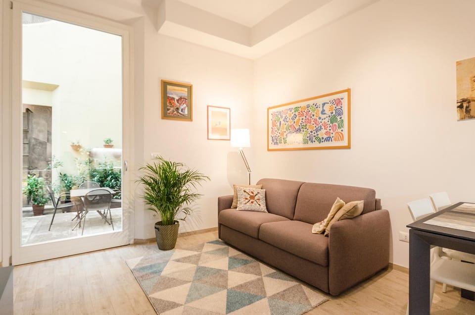 Balcony/Terrace, Living room, Seating area, Dining area