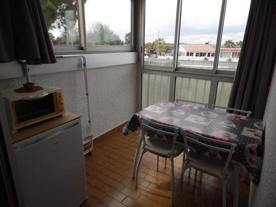 Appartement cosy à 200m de la plage avec parking privé et loggia, animaux admis - FR-1-326-668 Apartment in Marseillan