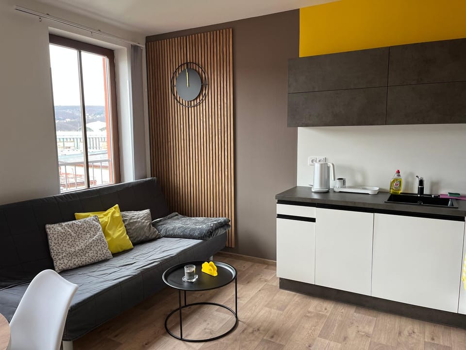 Kitchen or kitchenette, Living room, Seating area