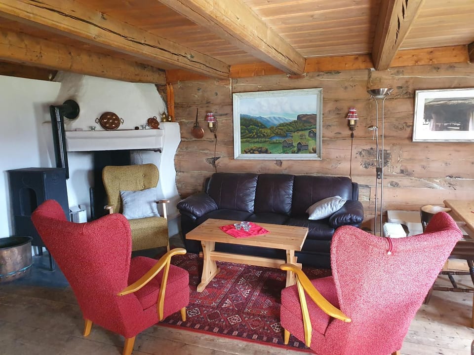 Kvambekk Gard i Åmotsdal House in Viken, Norway