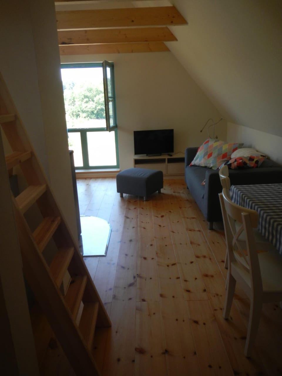 Communal lounge/ TV room