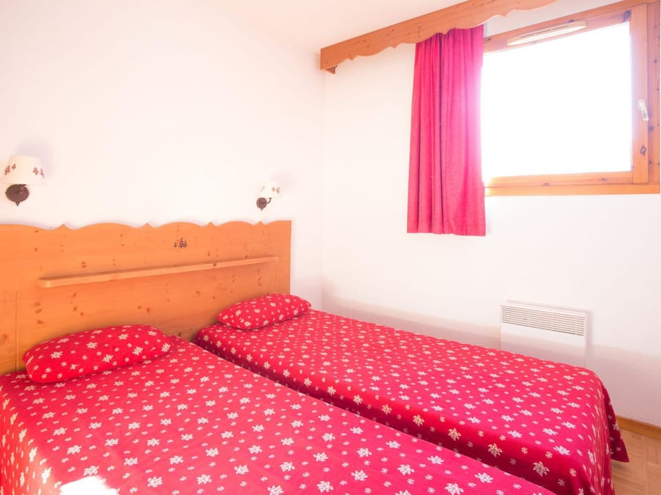 Appartement 3 Pièces avec Parking, Puy-Saint-Vincent Apartment in Provence-Alpes-Côte d'Azur
