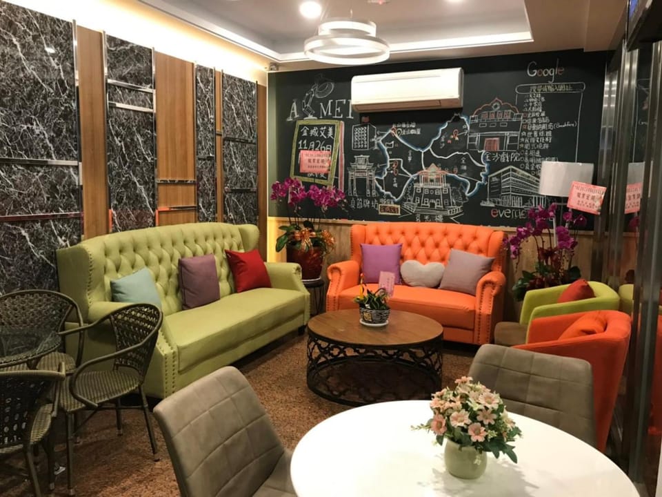 Communal lounge/ TV room, Living room
