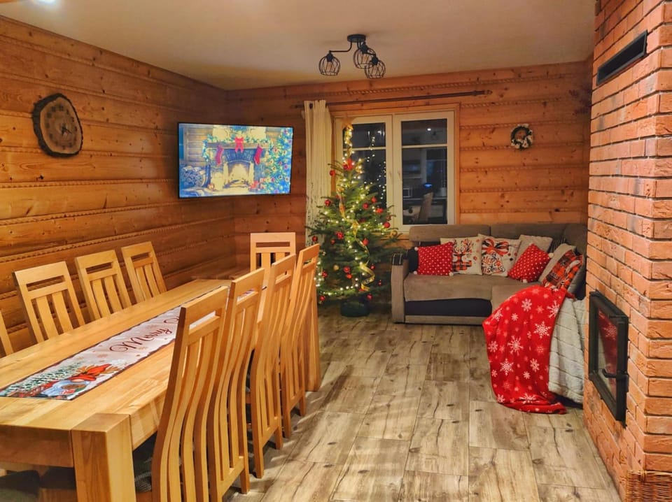 Winter, Living room, Dining area, fireplace