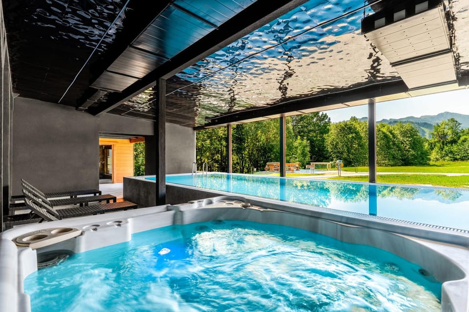Hot Tub, Pool view, Swimming pool, sunbed