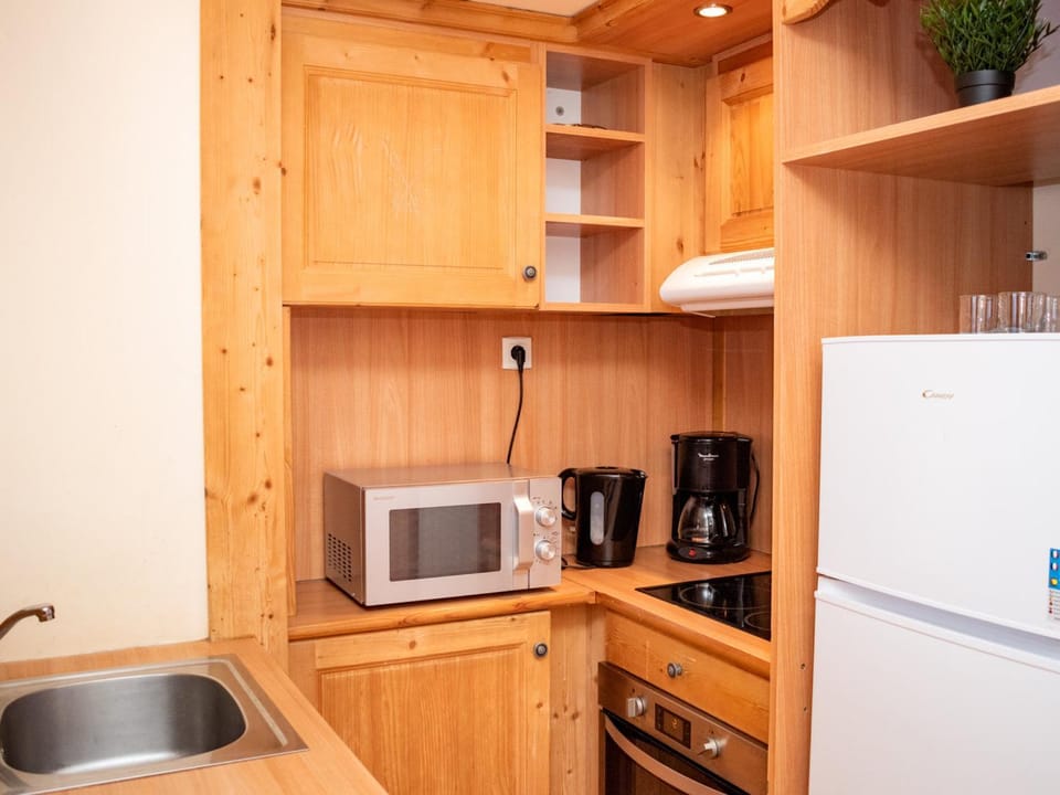 Appartement cosy 2 pièces, 6 pers., balcon et parking - FR-1-504-231 Apartment in Uvernet-Fours
