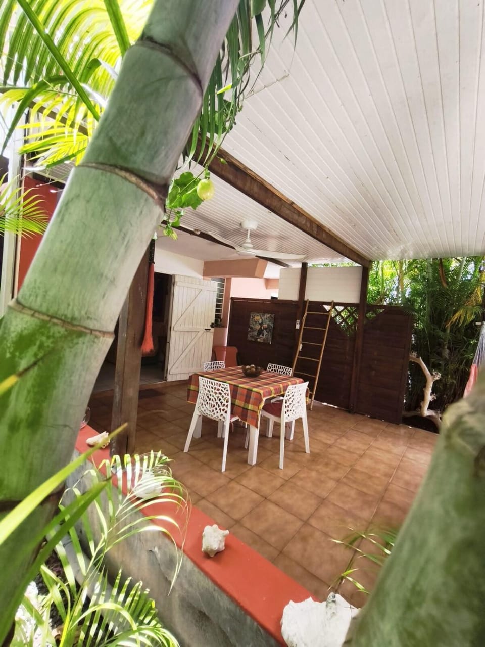 Patio, Dining area