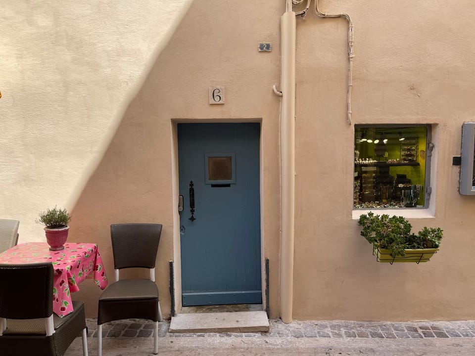 appartement cosy à 10 mètres du port de Cassis Apartment in Cassis